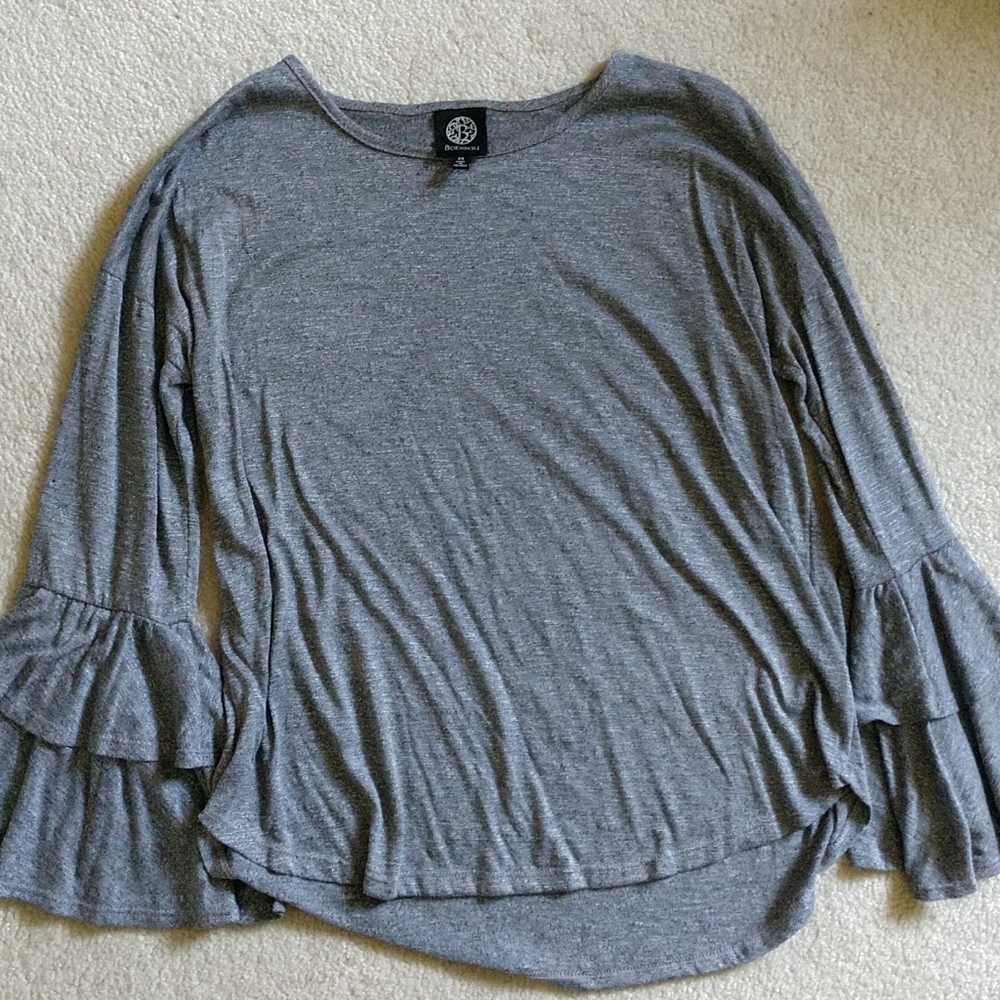 Bobeau Medium wrist flutter sleeve top